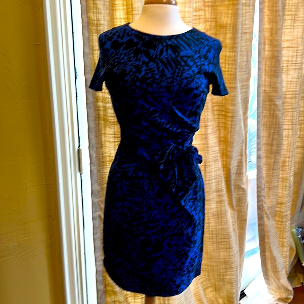 SOLD Diane von Furstenberg knit faux wrap dress 6